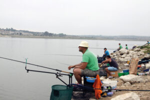 Hombres pescando